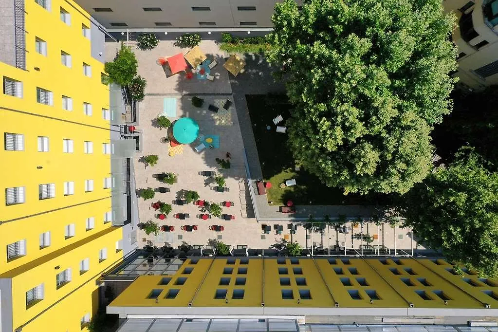 Hotel 21WOL Milano Centro 3*,